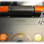 【修羅場】昔、俺の携帯に無数の人から間違い電話が来るようになった。あまりにも頻繁なので別の携帯に変えて、元の携帯は実家においておいたんだけど、その間違い電話の原因が、帰省中の俺の所に警察が来て任意同行を求められたことで発覚した。