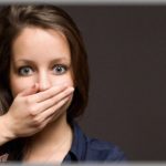 【冷めた瞬間】上司の紹介で知り合った彼氏は見た目は地味で性格は春風のように穏やか。あるとき招かれて家を訪ねたら、居間に中学生くらいの男の子が気だるそうにタバコをふかしながら座っていた。